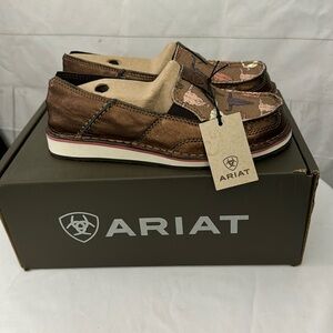 Ariat Women’s Cruiser Metallic Bronze-Pink Steerhead Print Loafer Shoe